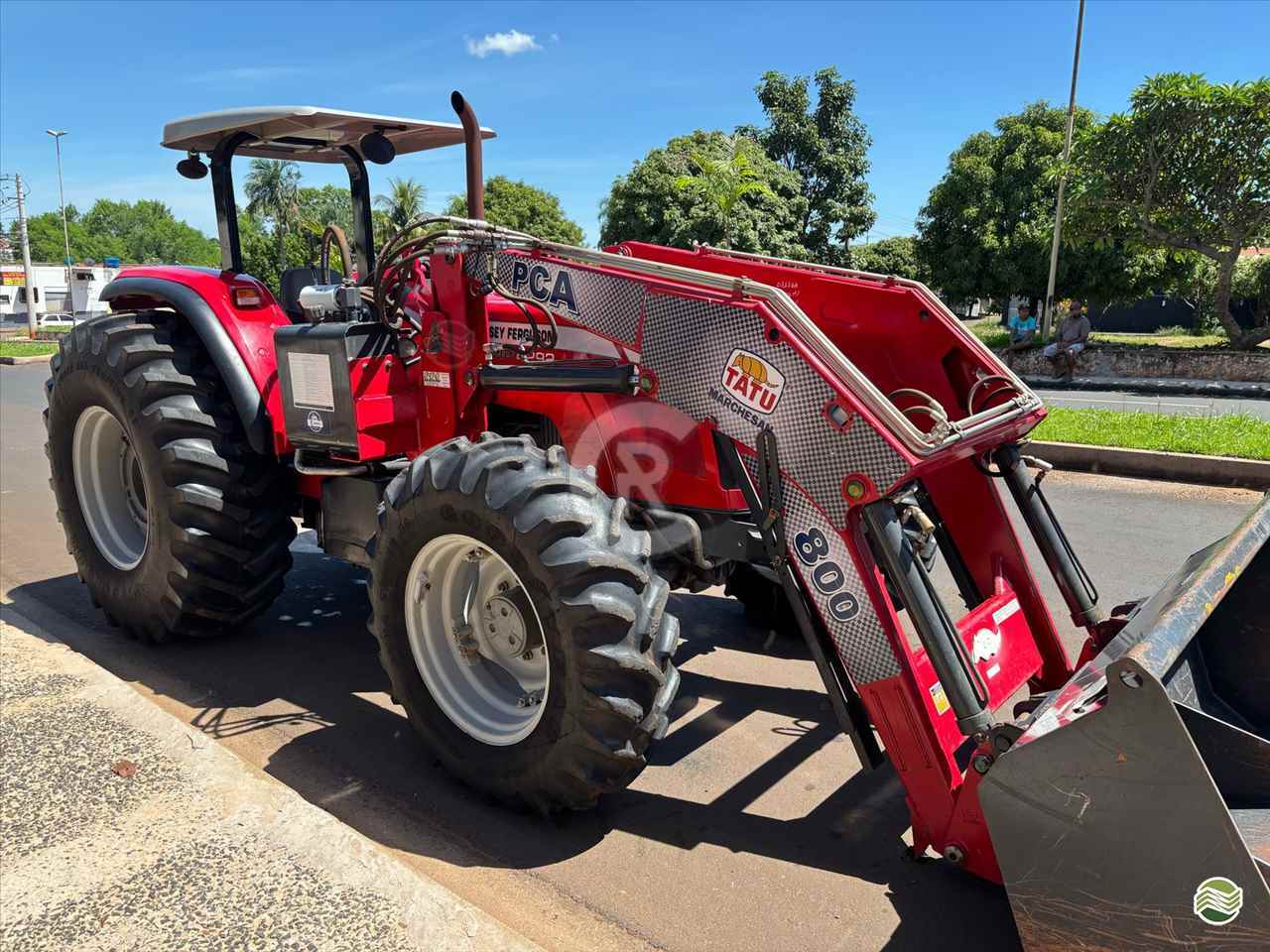 MF 4292 de CR Máquinas Agrícolas